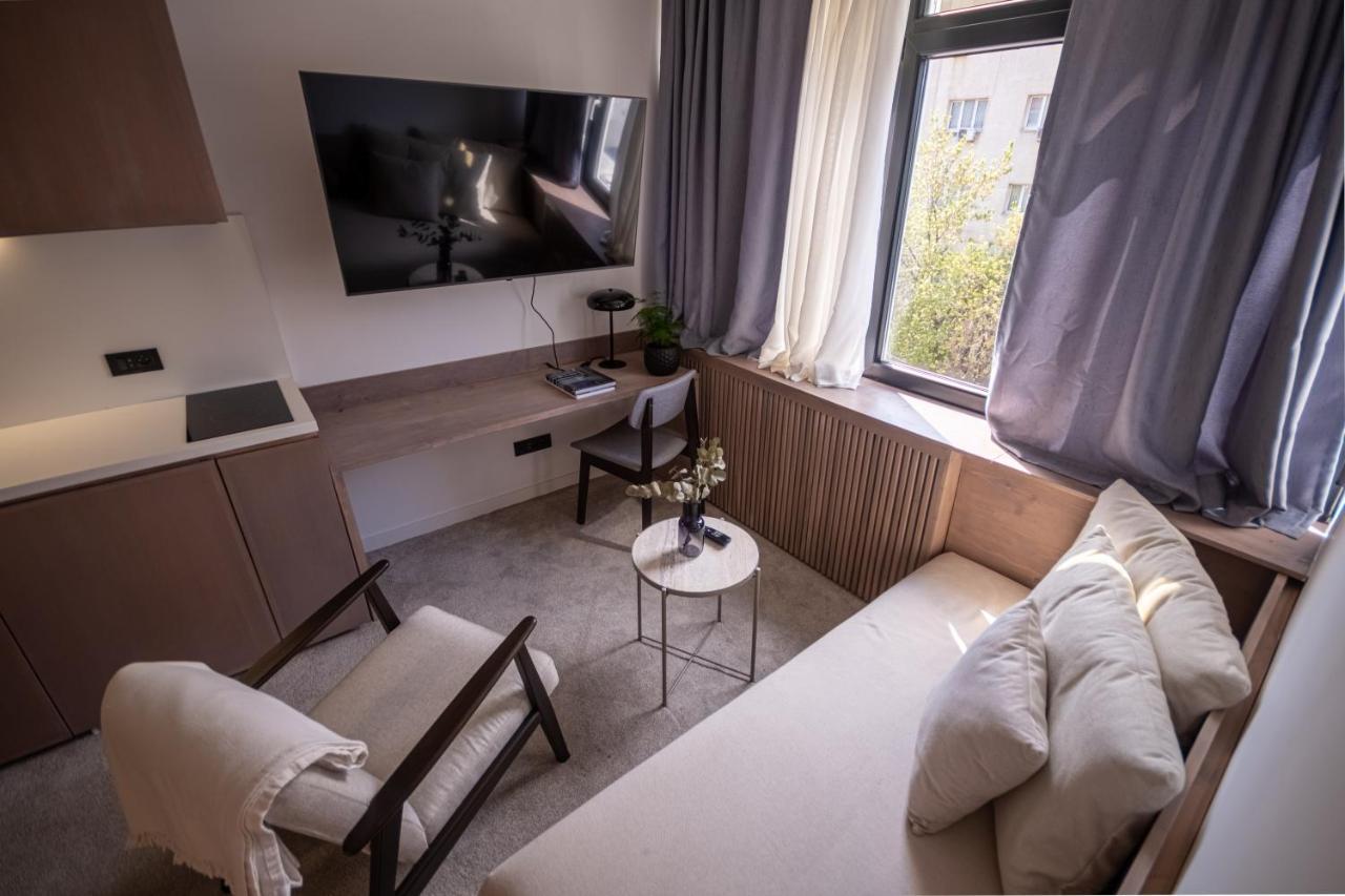Bloom Suites Prishtine Bagian luar foto