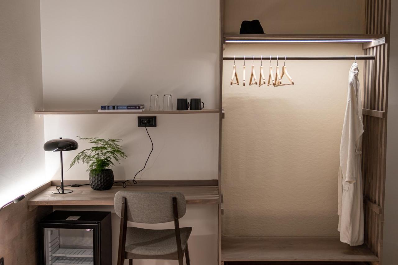 Bloom Suites Prishtine Bagian luar foto