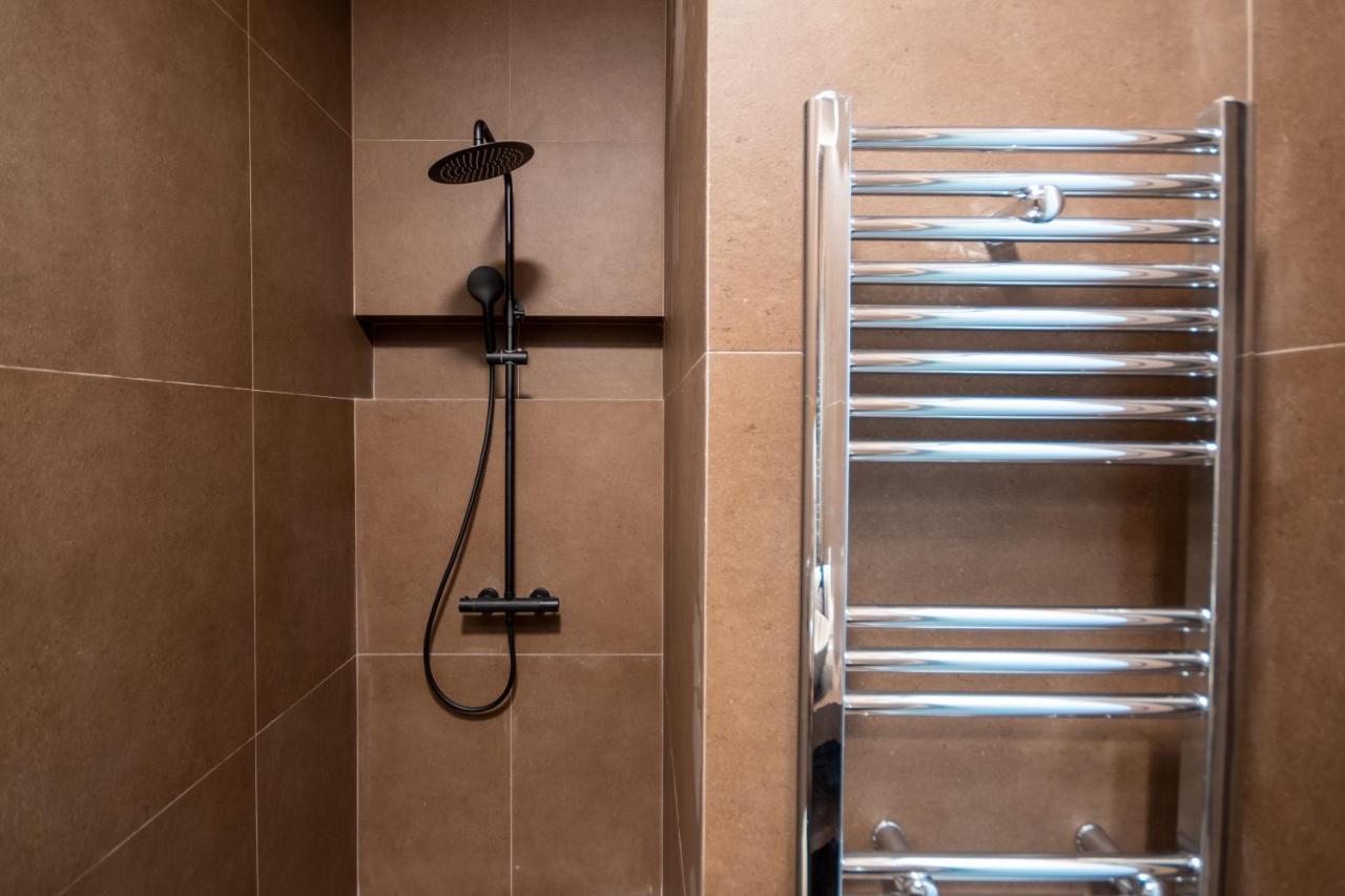 Bloom Suites Prishtine Bagian luar foto