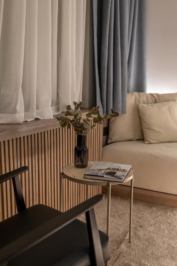 Bloom Suites Prishtine Bagian luar foto